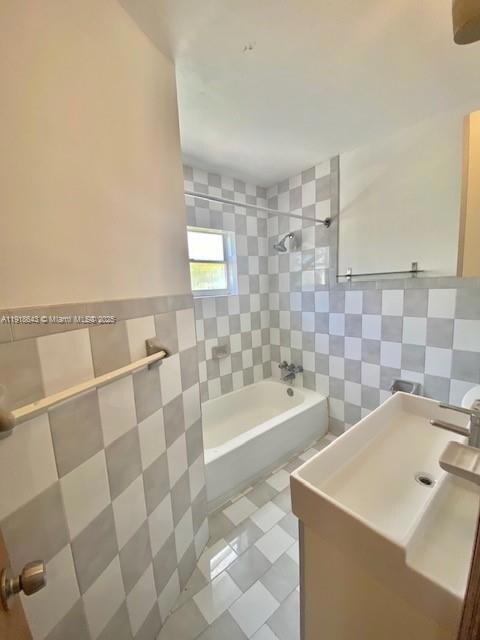 830 W 40th St unit 2, Miami Beach, FL 33140 - photo 4
