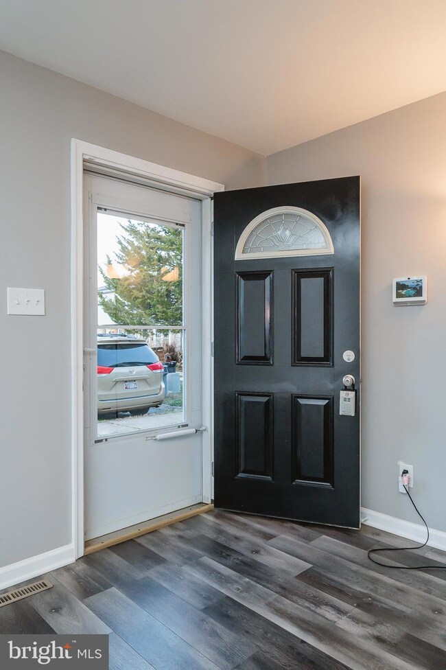 1556 Harford Square Dr, Edgewood, MD 21040 - photo 2