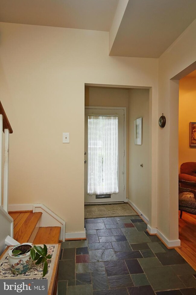 11445 Waterview Cluster, Reston, VA 20190 - photo 4