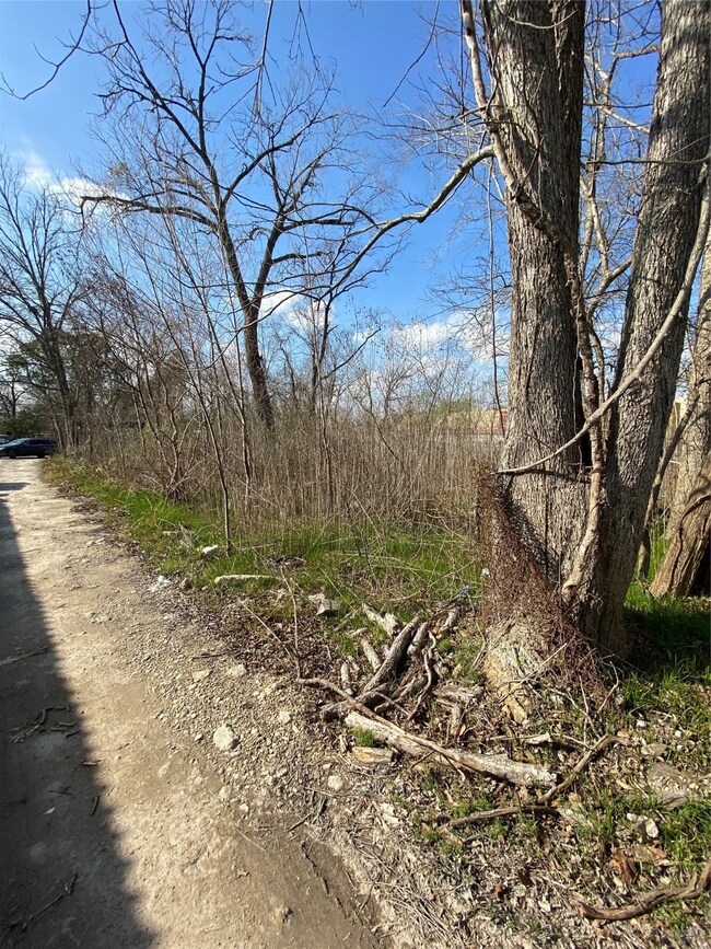 11738 Aldine Westfield Rd, Houston, TX 77093 - photo 3