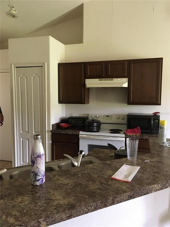 2157 Oakhurst Dr, Winter Haven, FL 33881 - photo 7