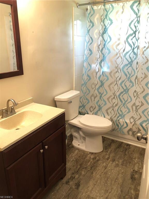 Updated full bathroom.