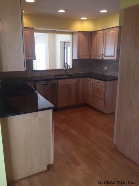 25 Highpointe Dr, Troy, NY 12182 - photo 5