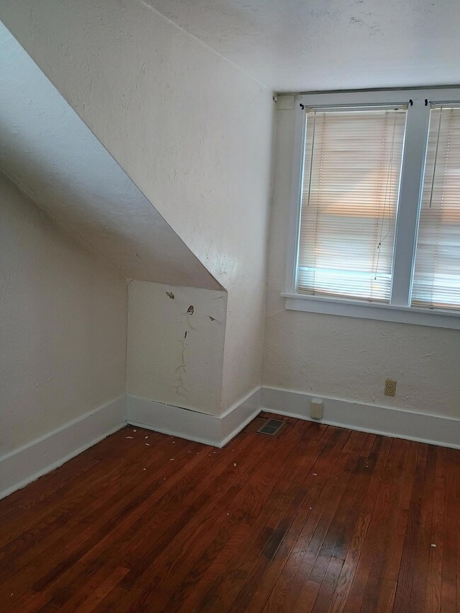 315 Spring St, Big Rapids, MI 49307 - photo 5