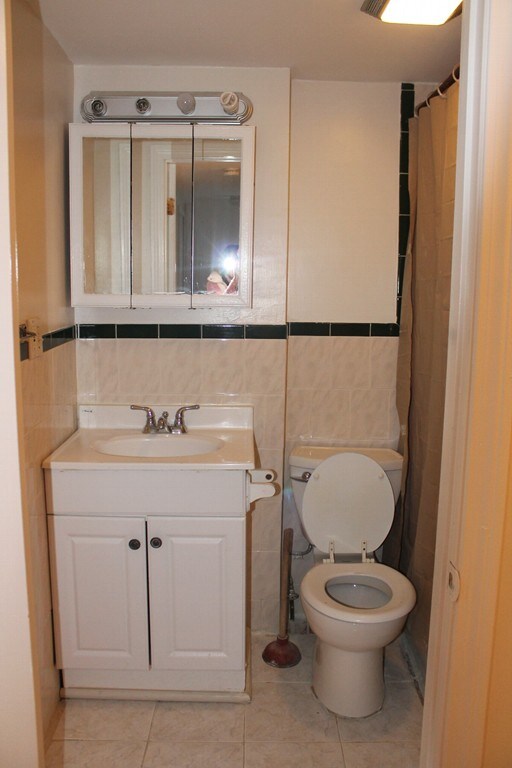 32 Center St, Woburn, MA 01801 - photo 5