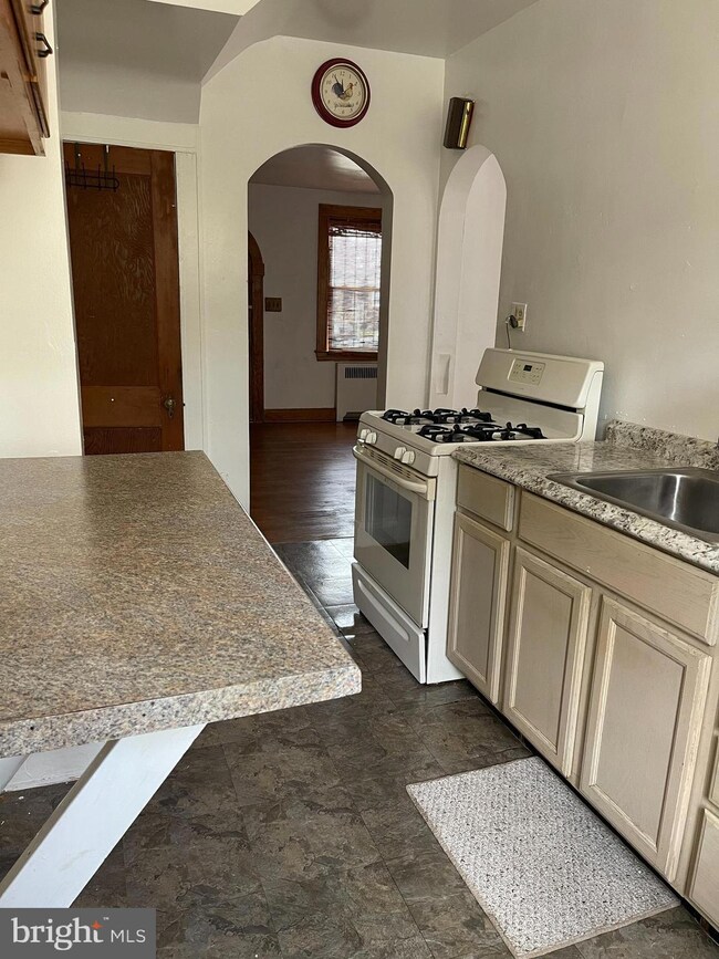 4515 Homer Ave, Baltimore, MD 21215 - photo 5