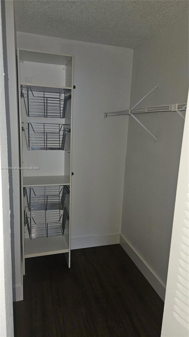 105 Lake Emerald Dr unit 311, Oakland Park, FL 33309 - photo 7