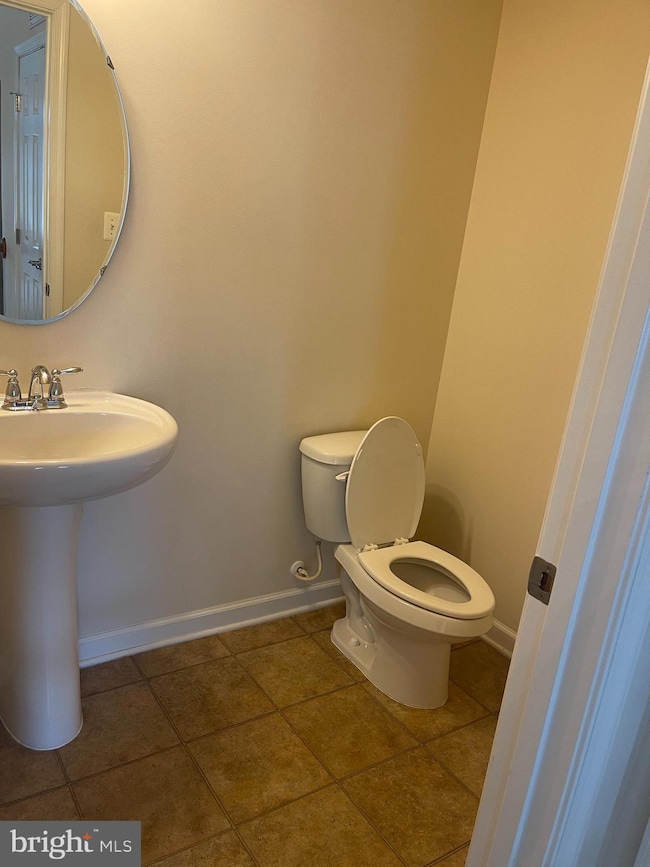 908 Hall Station Dr unit 204, Bowie, MD 20721 - photo 4