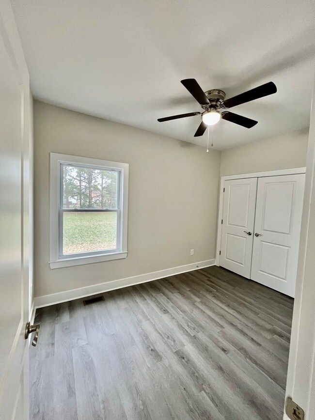 587 Forest Grove Rd, Colonial Beach, VA 22443 - photo 4