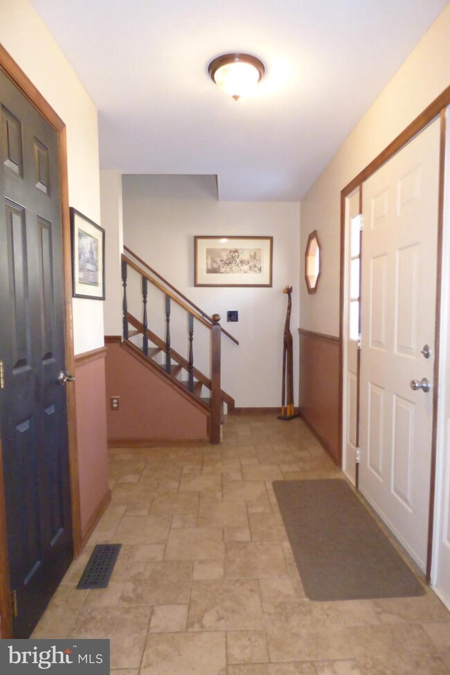 10400 Chesterwood Dr, Spotsylvania, VA 22553 - photo 2