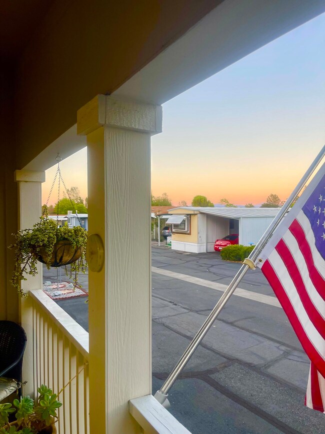 821 Saint Marks St, Redding, CA 96003 - photo 4