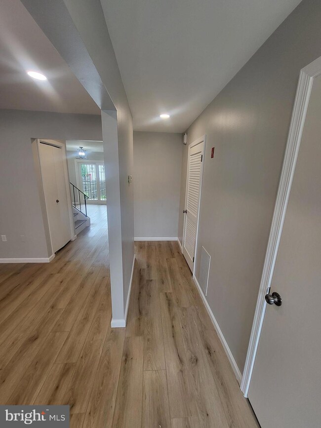 7729 Swan Terrace, Hyattsville, MD 20785 - photo 3