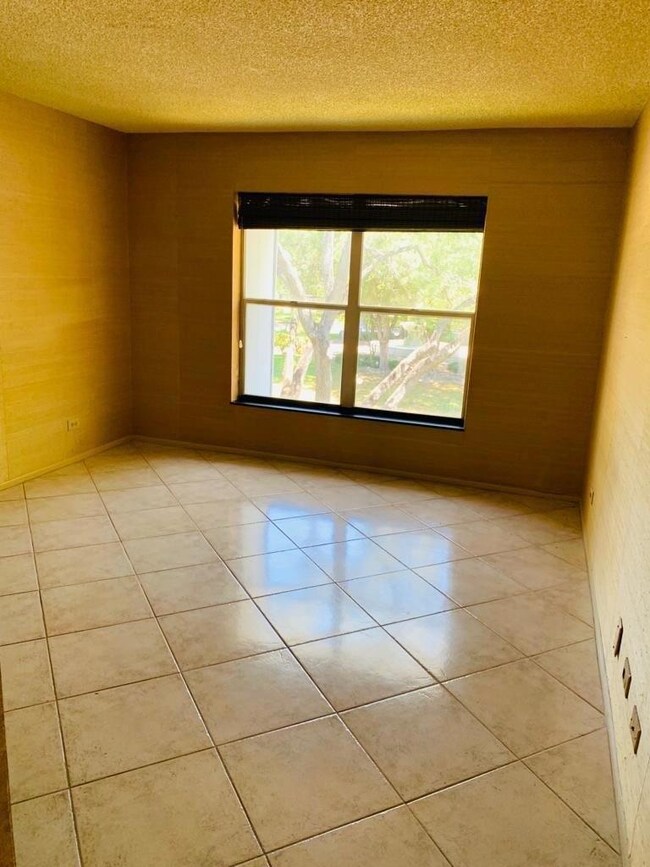 3660 Inverrary Dr unit 3F, Lauderhill, FL 33319 - photo 6