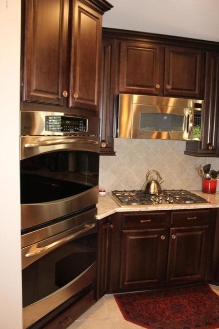 kitchen double oven, gas range and built