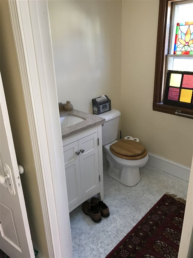 427 Hanover St, Portsmouth, NH 03801 - photo 2