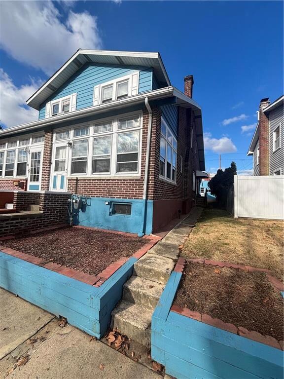 1949 W Allen St, Allentown, PA 18104 - photo 2