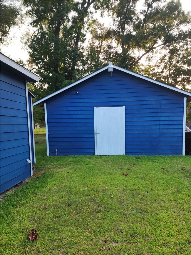 9225 Sandra St, Houston, TX 77016 - photo 5