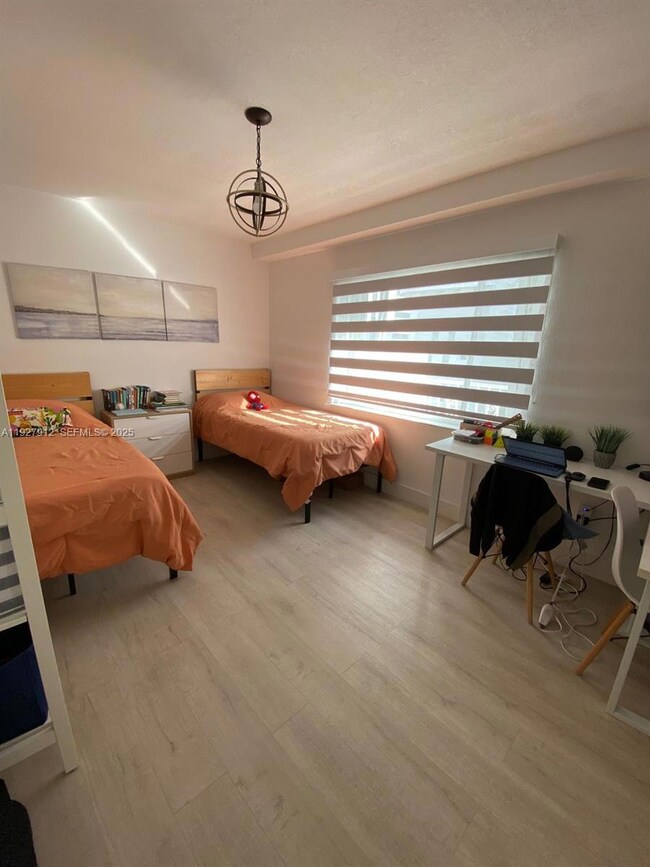 677 NE 24th St unit 602, Miami, FL 33137 - photo 3