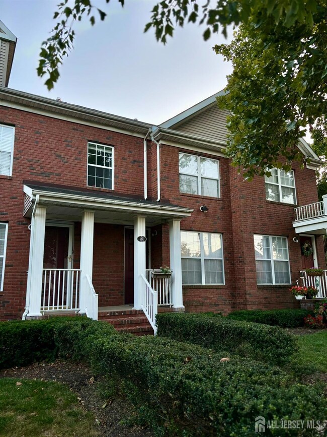 22 Park Square unit 22, Metuchen, NJ 08840 - photo 2