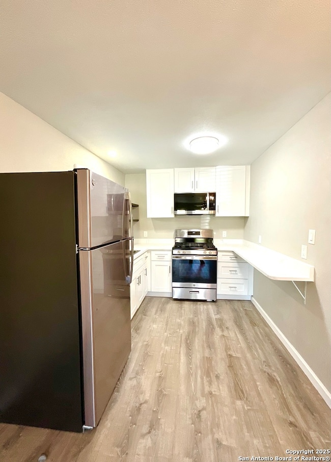 222 Army Blvd unit 222 2, San Antonio, TX 78215 - photo 4