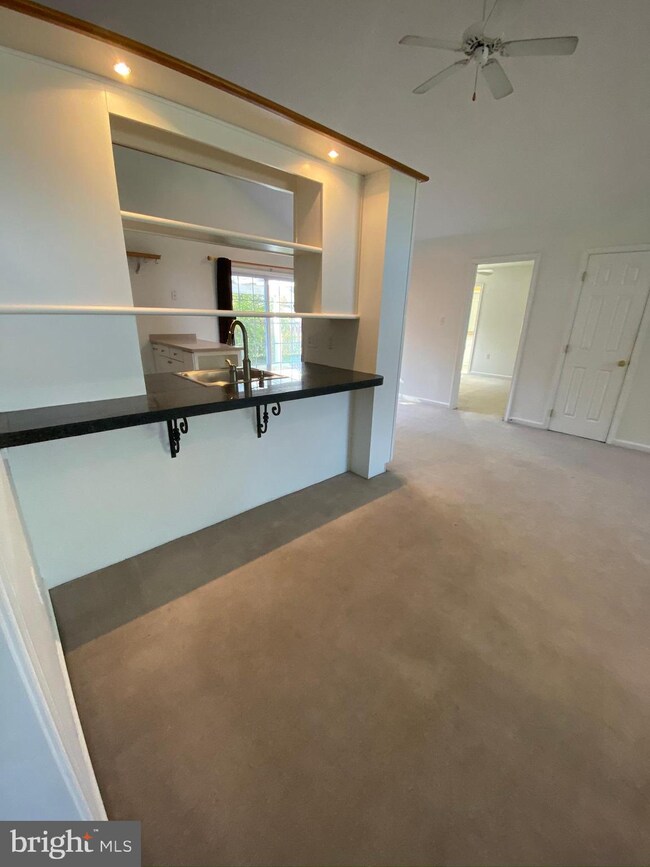 333 W Cedarmeade Ave, Winchester, VA 22601 - photo 7