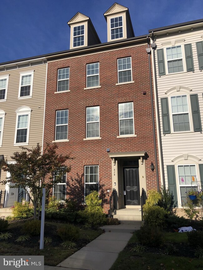 824 Basswood Dr, Stafford, VA 22554 - photo 2