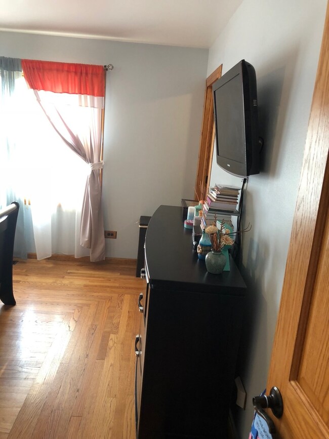 2206 N Butrick St, Waukegan, IL 60087 - photo 6