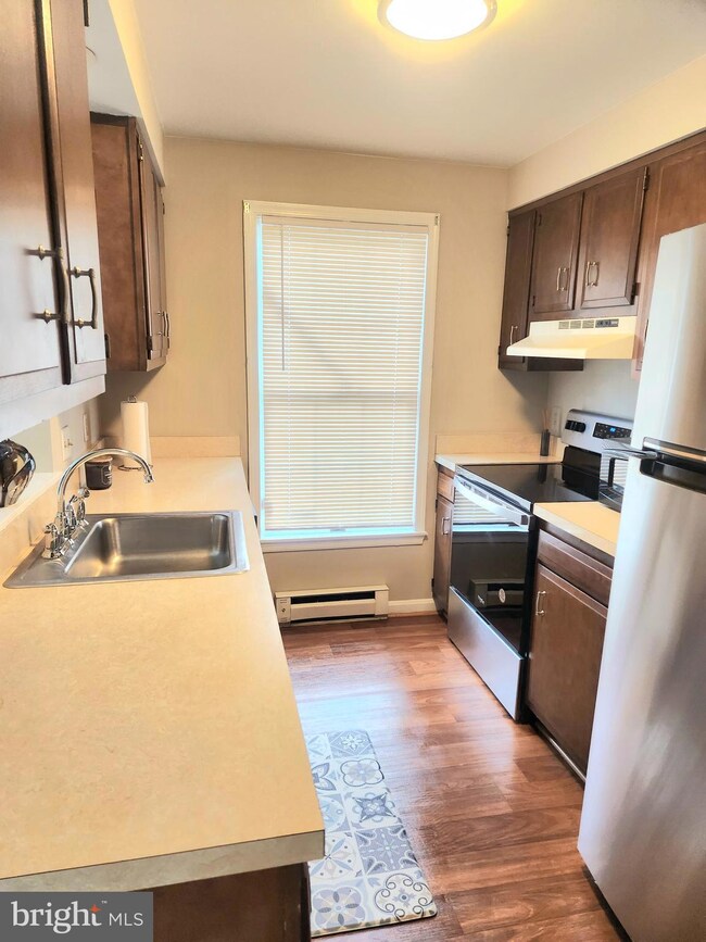 805 Elfin Ave, Capitol Heights, MD 20743 - photo 6