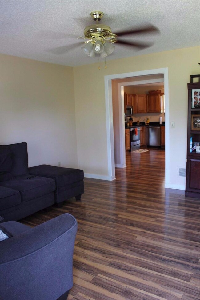 292 Shannon Oaks Dr, Harrodsburg, KY 40330 - photo 5