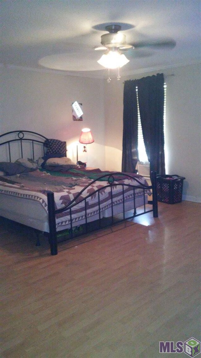 Large master bed room!