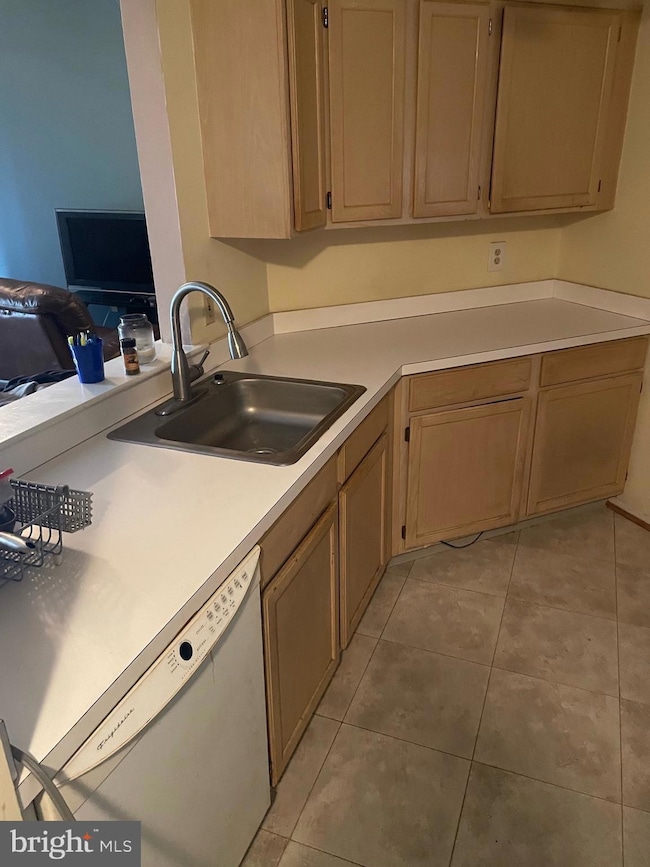 336 Walden Cir, Trenton, NJ 08691 - photo 7