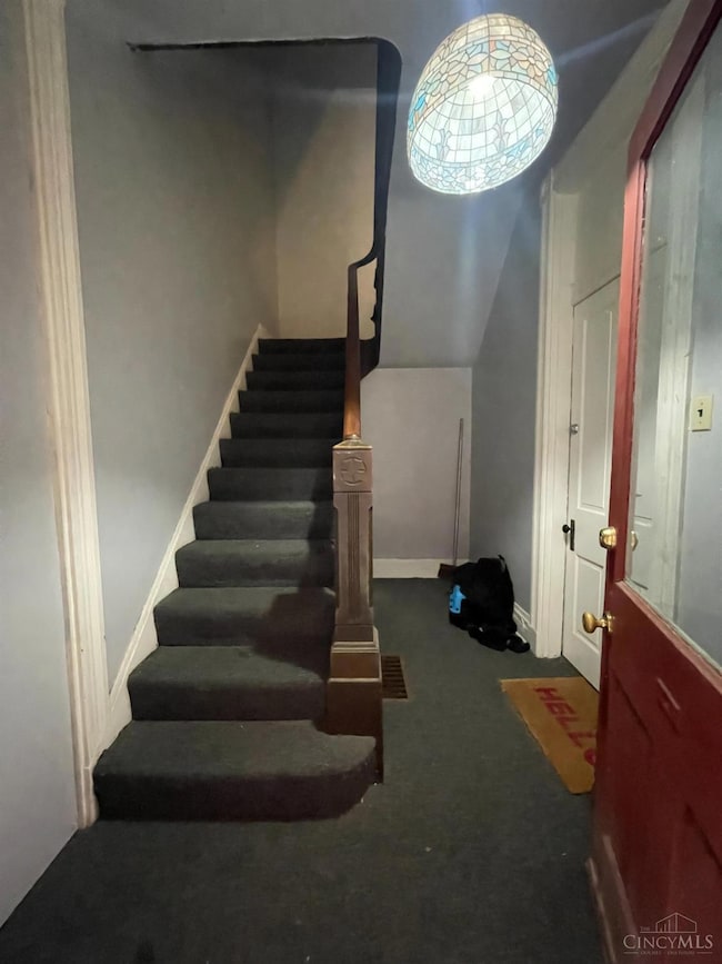 2143 W Clifton Ave, Cincinnati, OH 45219 - photo 5