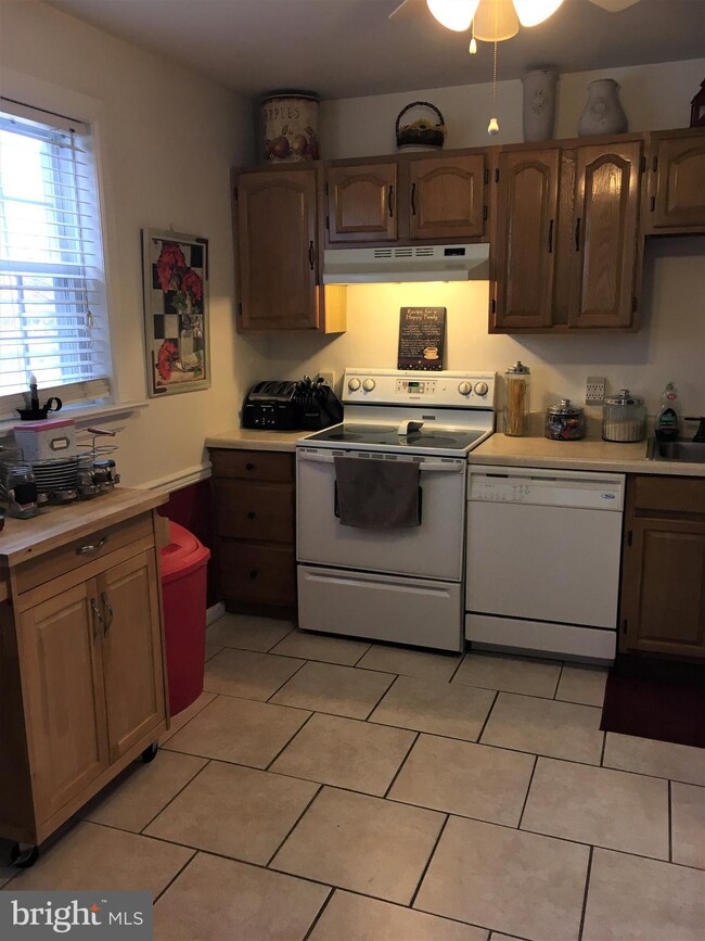 1038 Fox Run, Reading, PA 19606 - photo 7