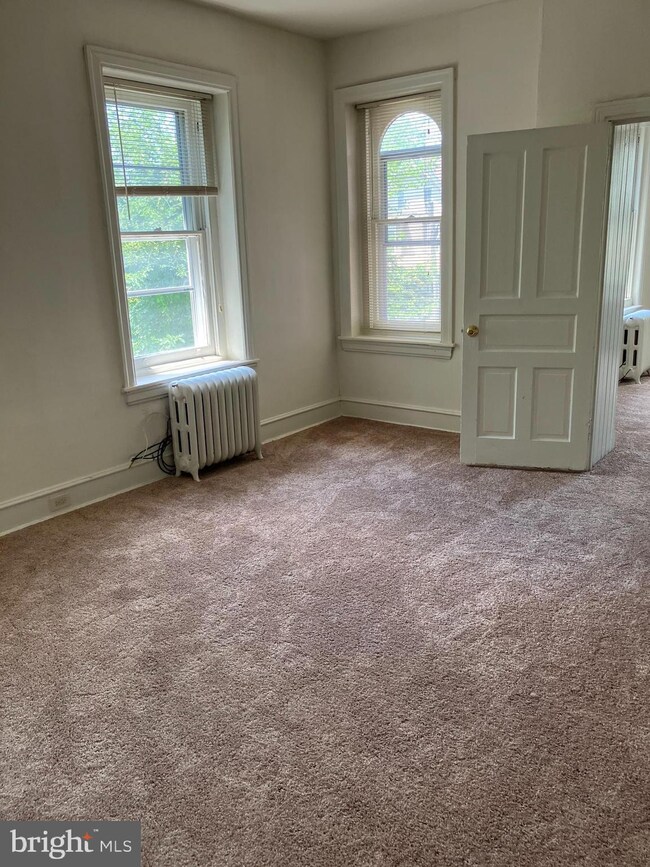 117 Walnut Ave unit 2, Ardmore, PA 19003 - photo 3