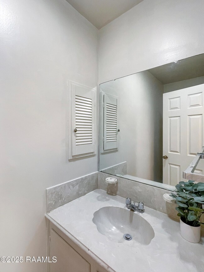 128097328b1feff78beed20da3f7f9febd7dd75c