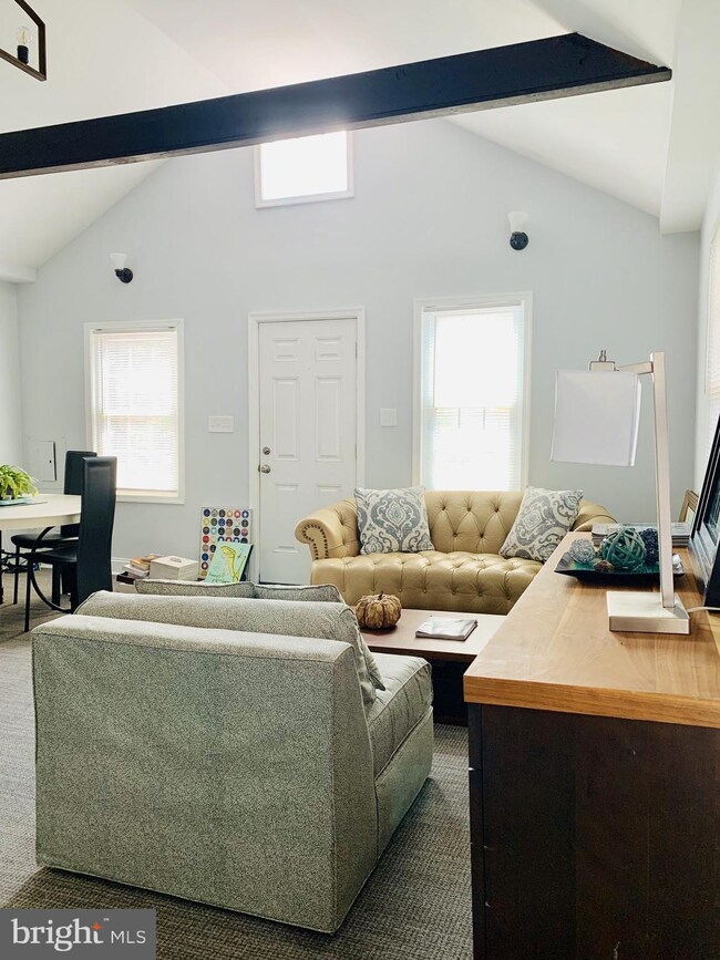 1829 Columbia Pike unit FRONT, Arlington, VA 22204 - photo 6