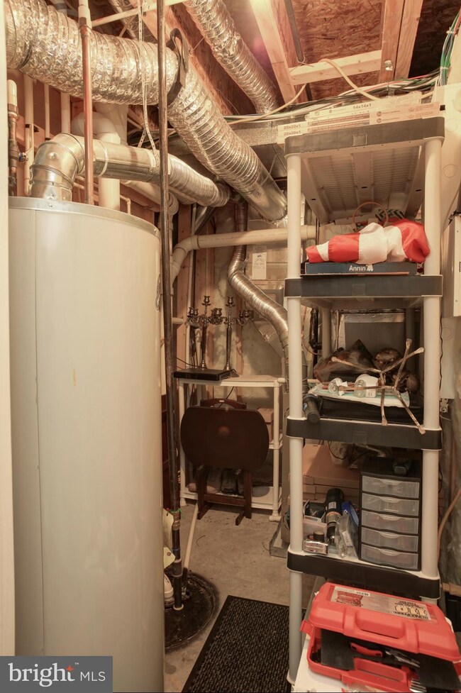 25824 Turlough Terrace, Chantilly, VA 20152 - photo 4