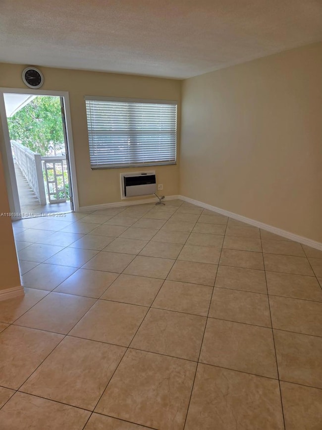 3500 Harrison St unit 10, Hollywood, FL 33021 - photo 3
