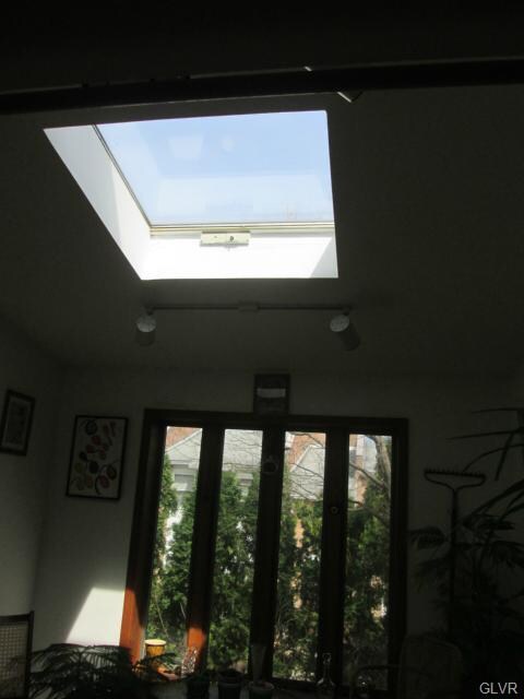 33 S 4th St, Allentown, PA 18102 - photo 7