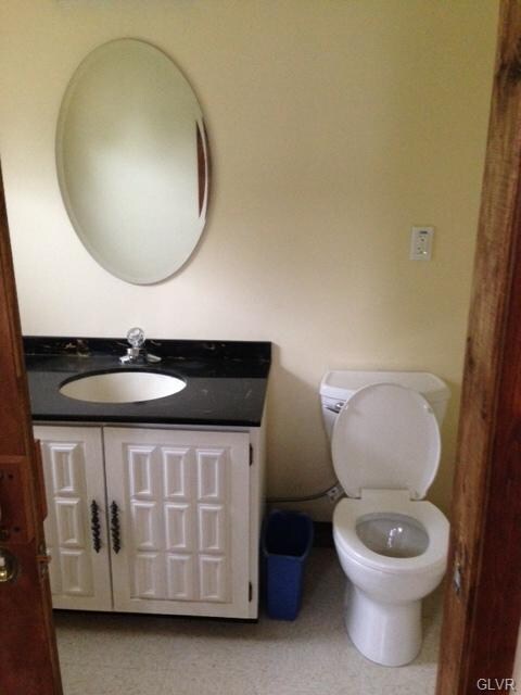 22 E Main St, Pen Argyl, PA 18072 - photo 7