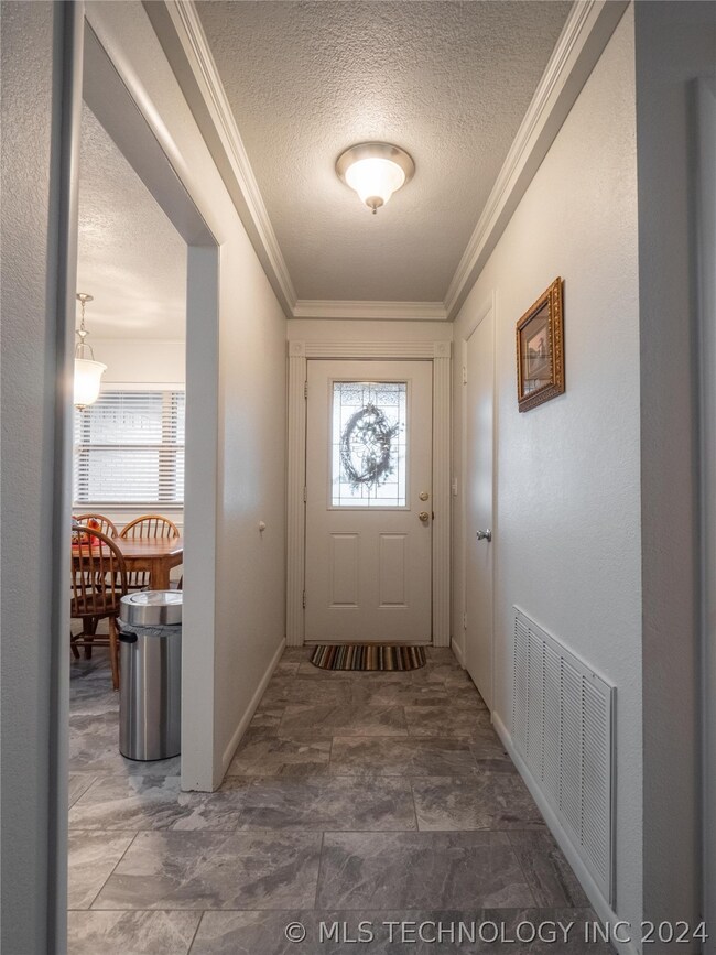 605 Lampton Ln, McAlester, OK 74501 - photo 5