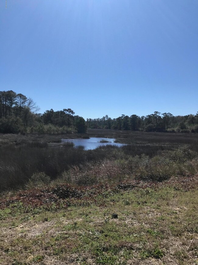 100152027 lake view
