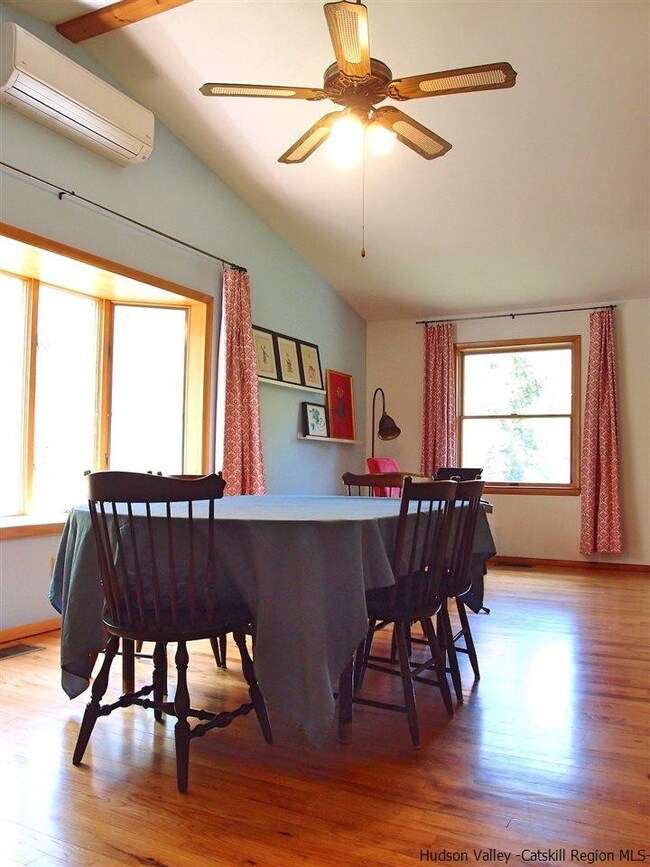 373 Nine Partners Rd unit 1, Clinton Corners, NY 12514 - photo 5