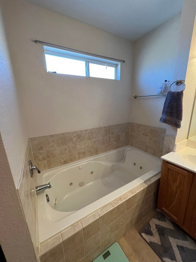 952 Larkspur Ave, Alamogordo, NM 88310 - photo 7