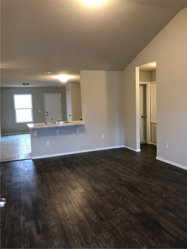 952 Jessica Leigh St, Elkins, AR 72727 - photo 2