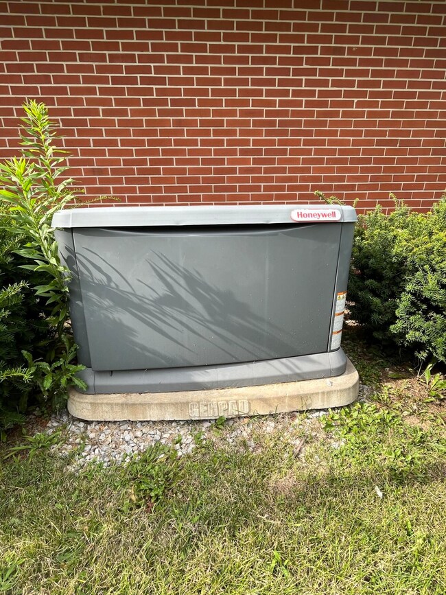 401 W High St, Cridersville, OH 45806 - photo 4