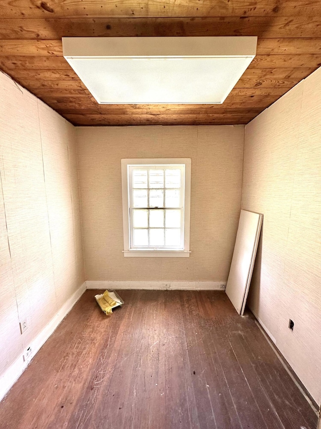 2103 Liddon Lake Rd, Corinth, MS 38834 - photo 6