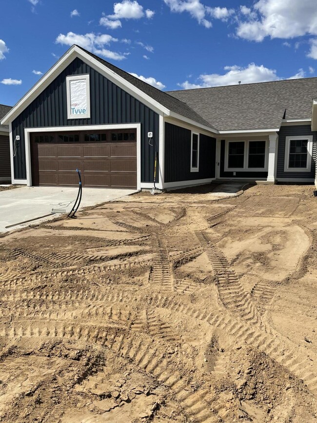 907 Harper Woods Dr SW unit 42, Byron Center, MI 49315 - photo 2