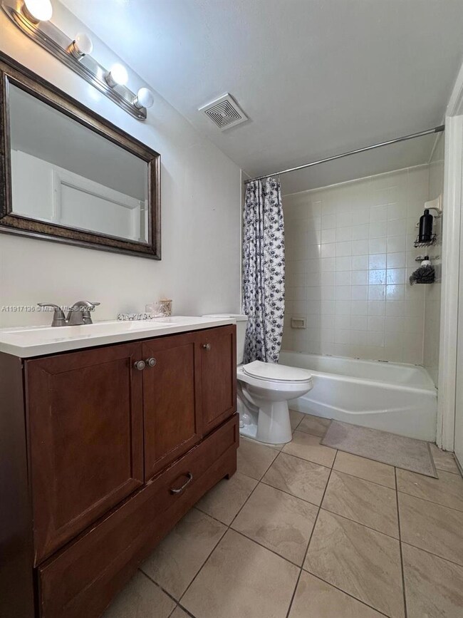 Greenwich Condominiums unit A1014, North Miami, FL 33161 - photo 4