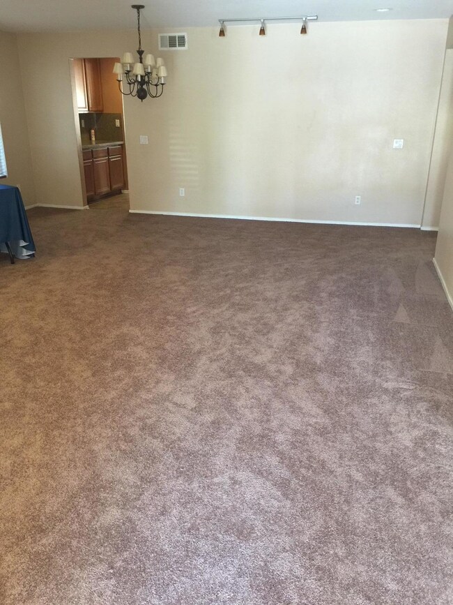 37666 Segovia Way, Palmdale, CA 93552 - photo 4